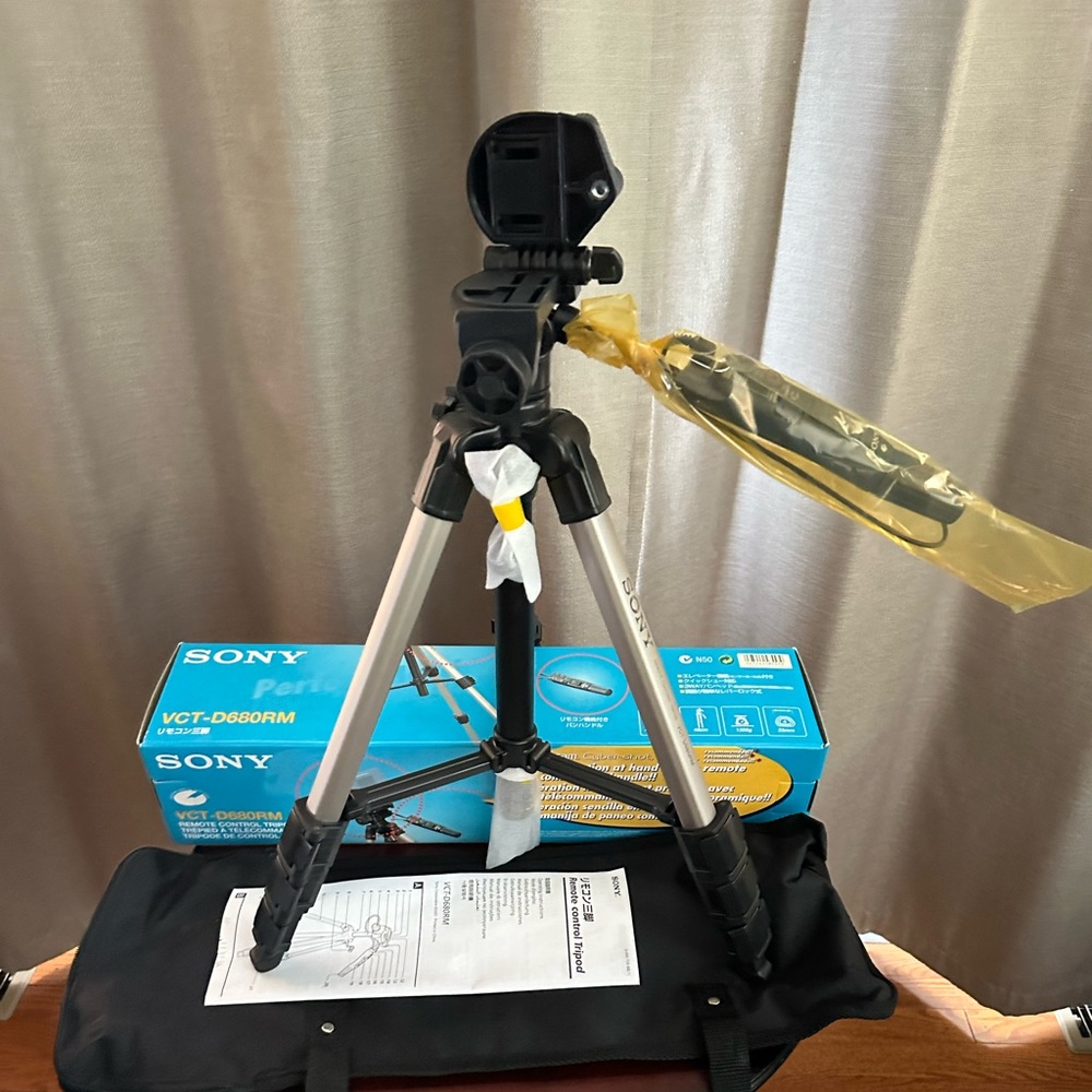Sony Remote Control Tripod for Cameras and Camcorders